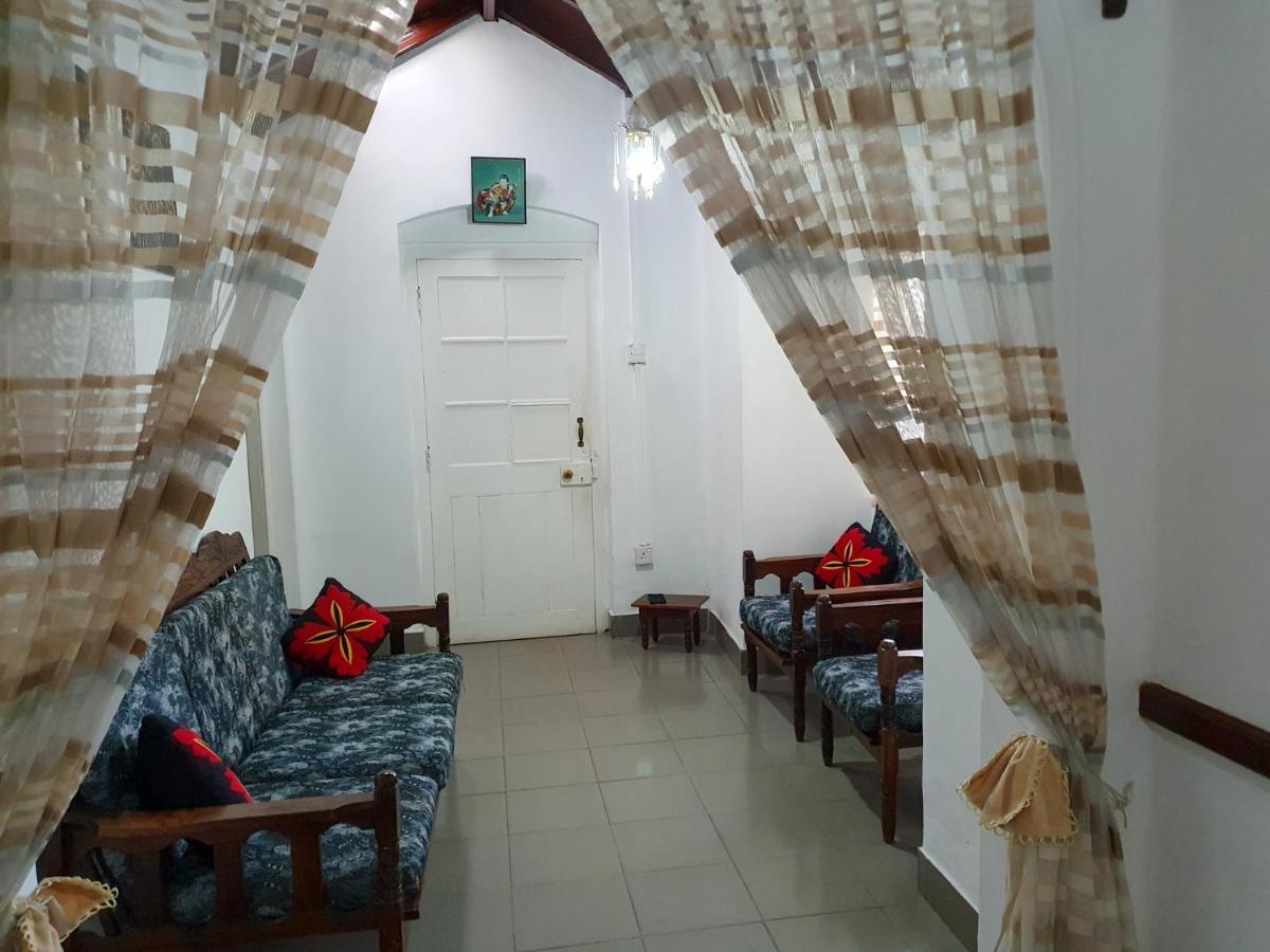 Готель Ruchi House Нувара-Елія Екстер'єр фото
